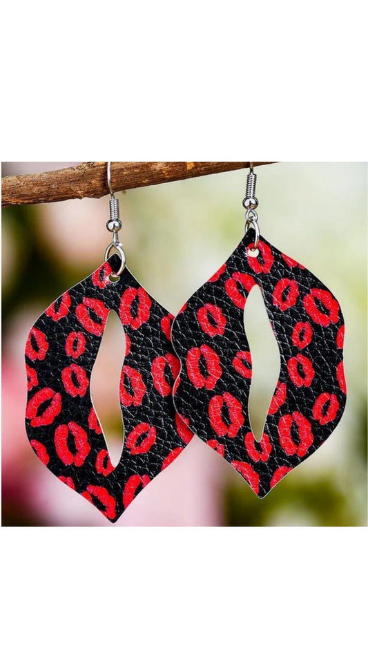 Pucker up Earrings